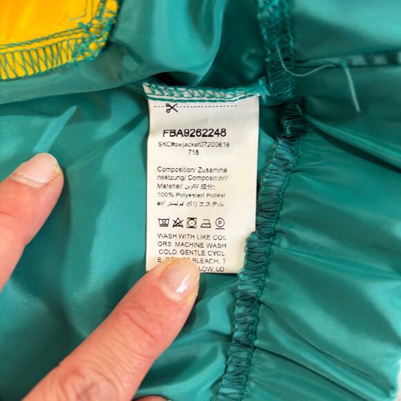 80s 90s Women’s colorblock windbreaker.  Lightweight. Size S. Retro.  Zip front - Picture 3 of 7